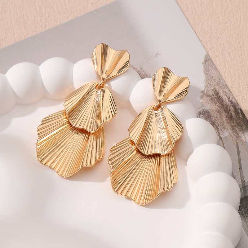 1 Pair Vacation Simple Style Flower Plating Alloy Ear Studs display picture 6