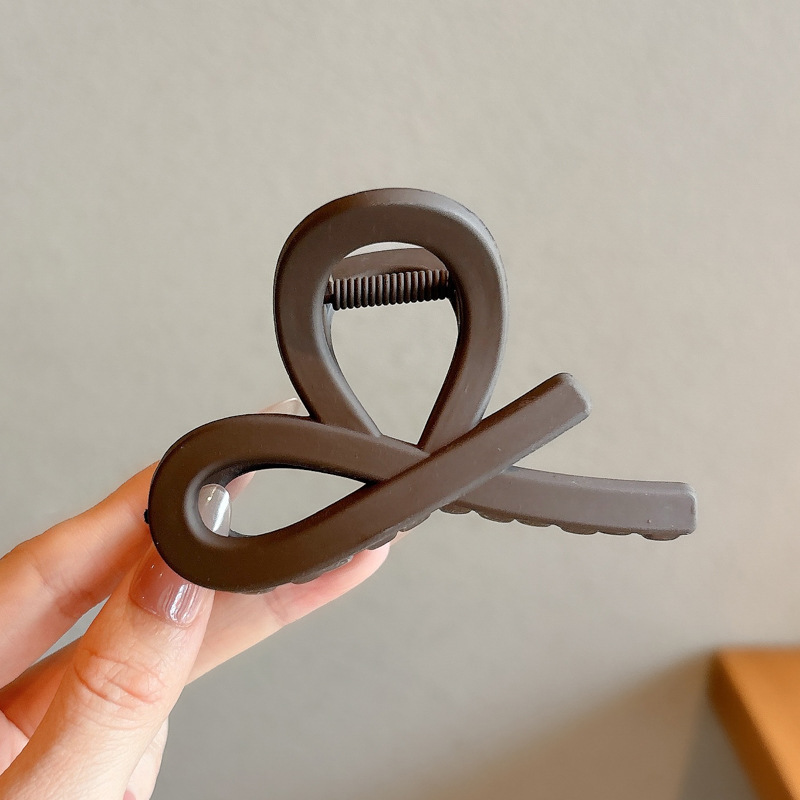 Gran volumen de cabello, horquilla larga, sentido avanzado femenino 2025 nuevo clip de agarre completo, clip de tiburón, tocado, horquilla