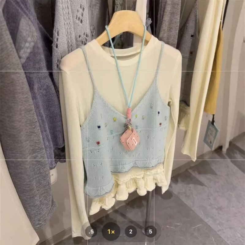 Embroidered Floral Knit Vest for Women, New Spring/Summer Style, Loose Fit, Sleeveless Sweater, Short Cardigan Embroidered Floral Knit Vest for Women, New Spring/Summer Style, Loose Fit, Sleeveless Sweater, Short Cardigan