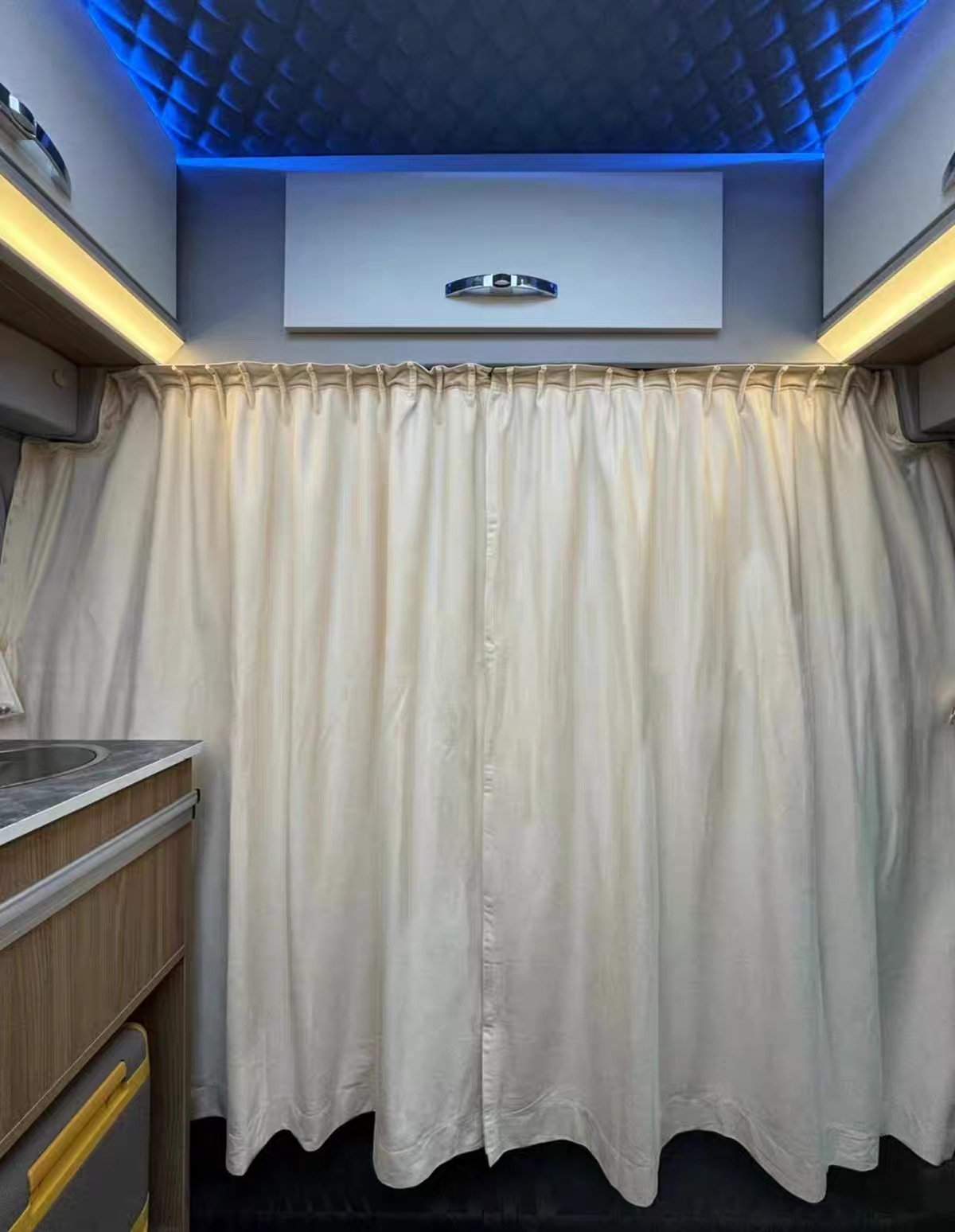 Dana V1 Dana M1 camping car front and rear partition curtains, suede air conditioning curtains, sun protection and heat insulation curtains