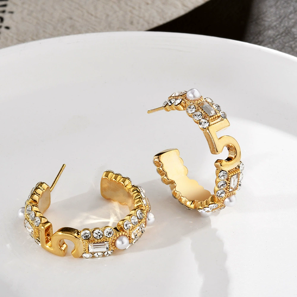 Модные универсальные серьги, стиль Chanel, стиль светлого люкса