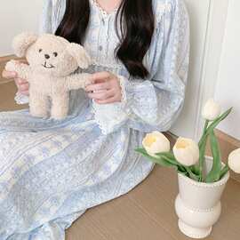 浅蓝白花纹长袖长款睡裙女蕾丝花边纽扣裙摆春秋居家睡眠批发