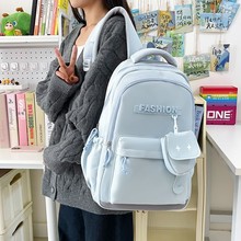 新款双肩包女初中高中生大容量书包校园小学生轻便减负可爱双肩包