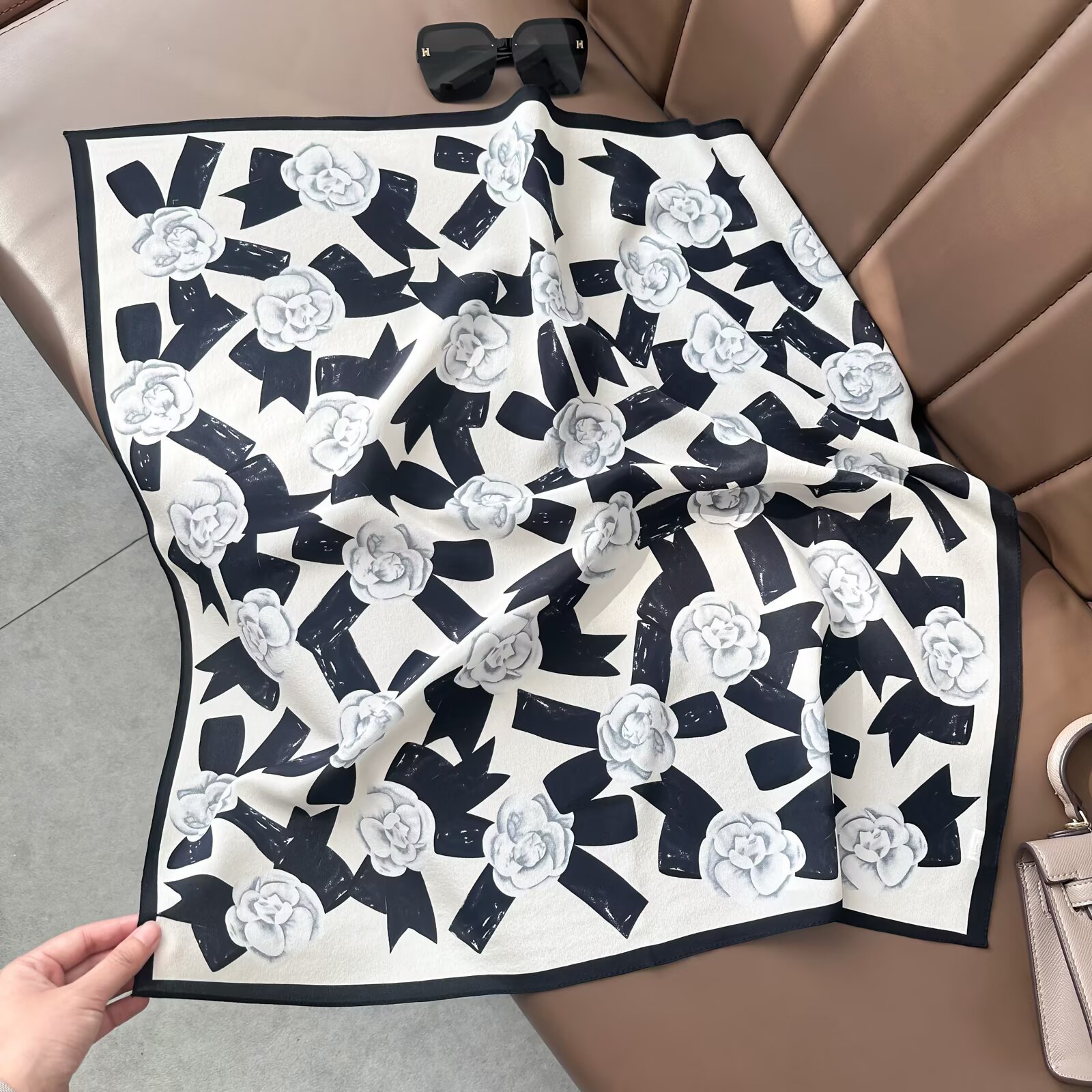 Retro Mocha Brown Silk Scarf Double Crepe Small Square Scarf 100% Mulberry Silk Luxury Neck Tie For Women Summer New Arrival - Thumbnail 6