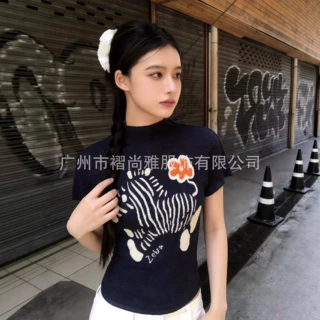厂家直供2026夏季新款时尚印花小马T恤上衣褶皱半高领显瘦短袖女