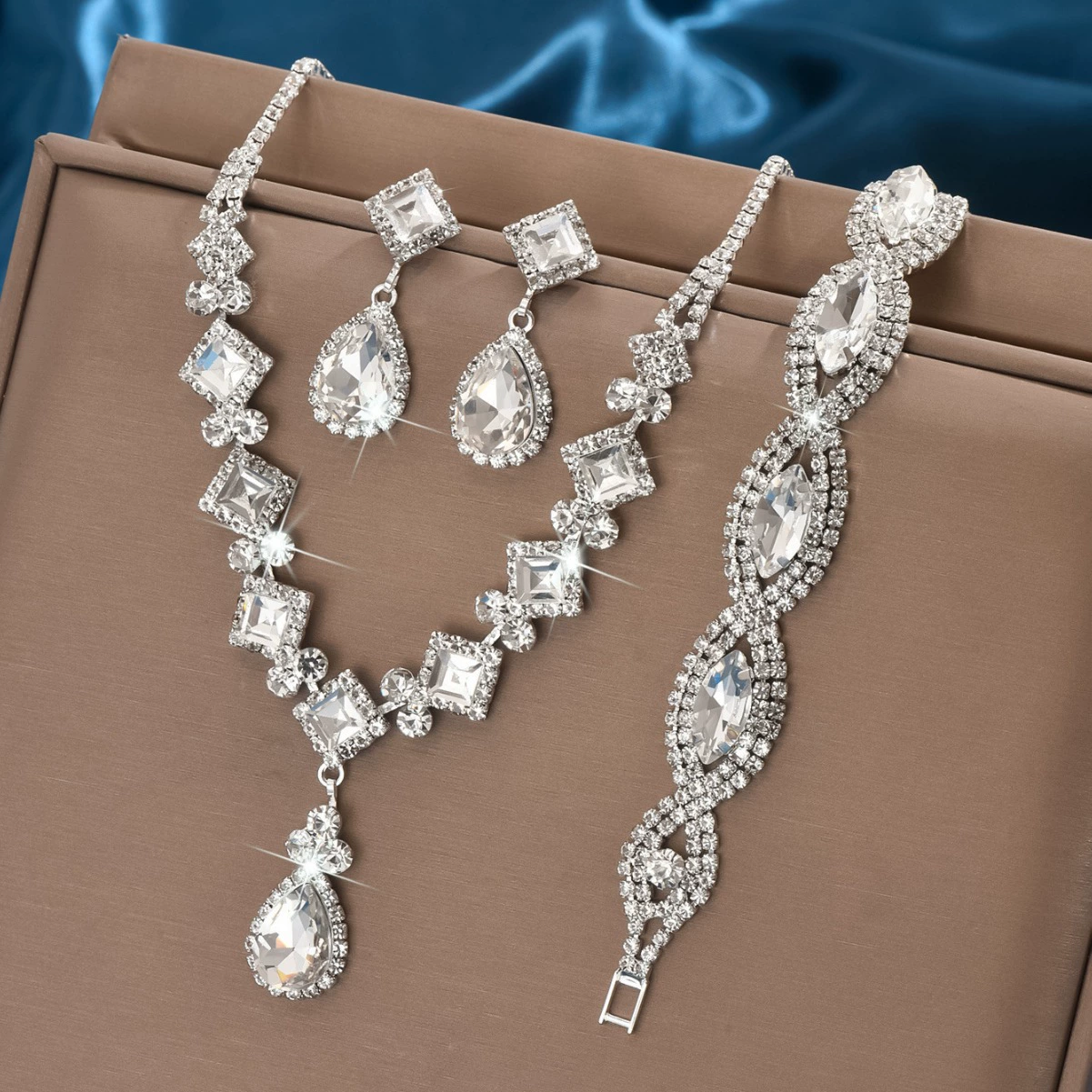 Necklace and earrings with tassels, set, chain for key bag , European style, light luxury style, high-quality style
