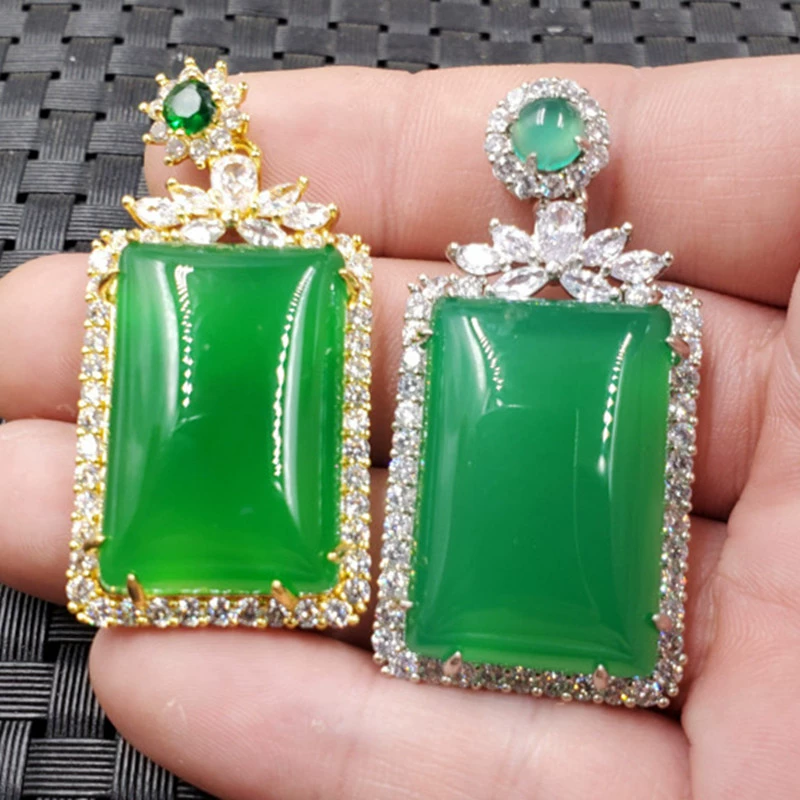 Green pendant jade, ice imitation