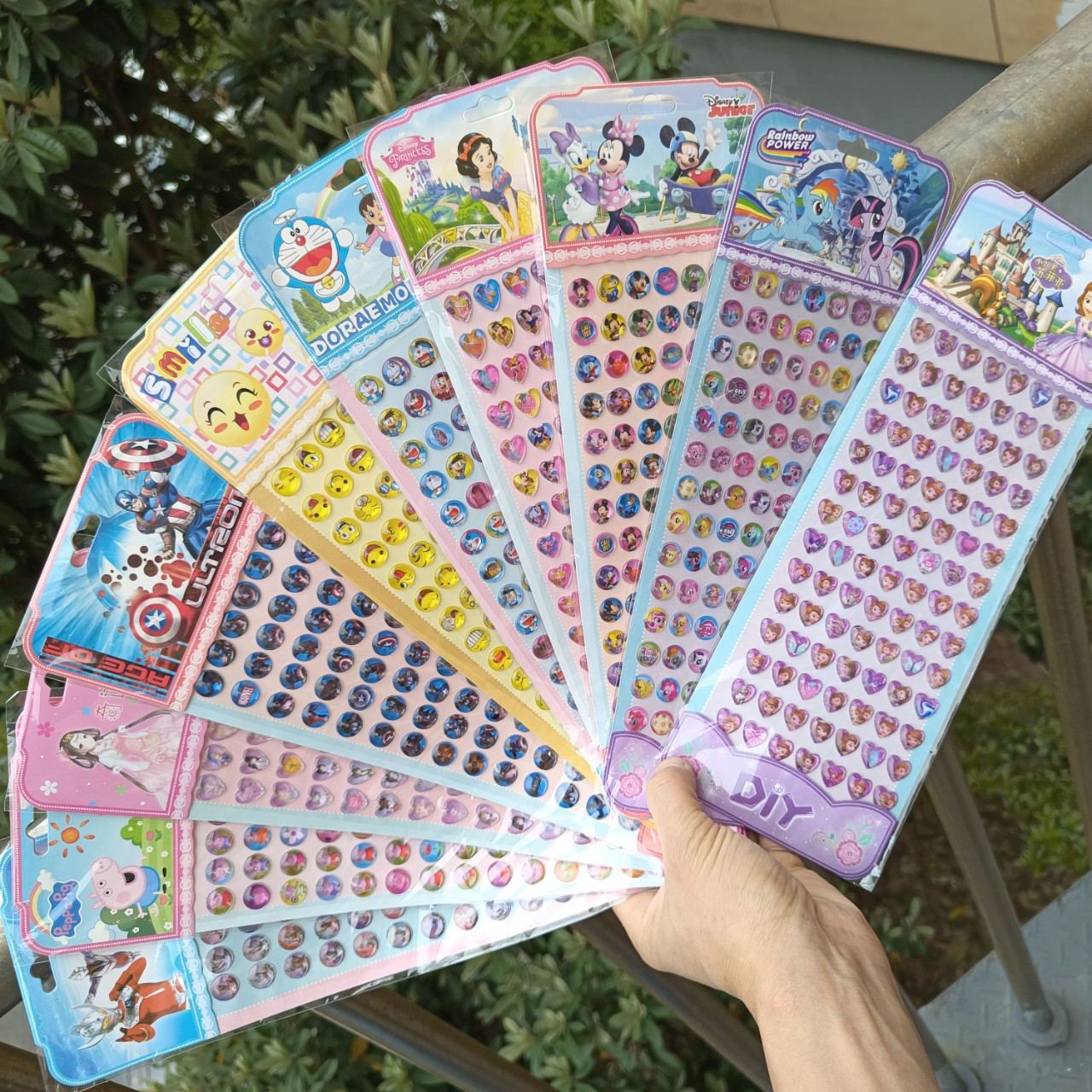 Nuevo feliz dibujos animados dibujos animados burbujas artesanía regalo de recompensa pegatinas de jardín de infantes 3D movimiento tridimensional