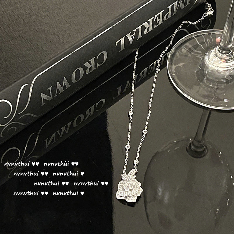 Mountain tea with zircon, necklace, 019 carat