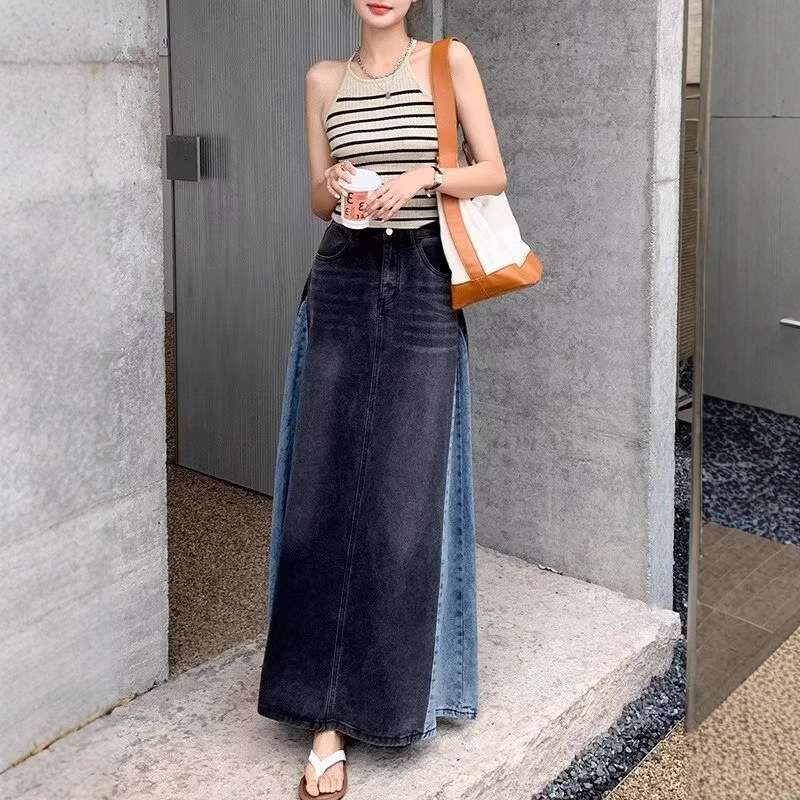 Rok Setengah Badan Denim Sambungan Warna Hitam Rok Setengah Panjang Terlihat Langsing Terlihat Ramping Gaya Desain Pinggang Tinggi Model Baru Tahun 2024 Musim Semi Musim Gugur Wanita