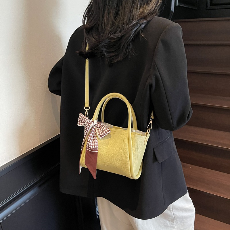 Nuevos productos transfronterizos más vendidos Bolso de cubo de mano para mujer 2025 Bolso de hombro popular salvaje Bolso femenino de canasta de verduras simple casual