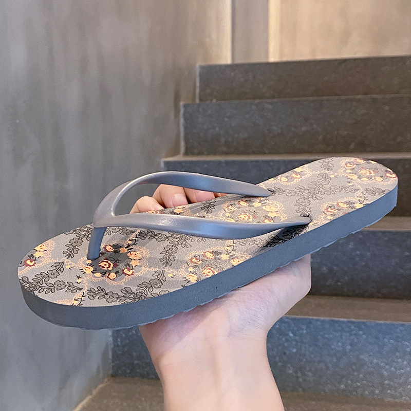 Zapatillas de flip flop para mujeres de moda brillante y fresca nueva moda para viajar en verano a la playa para usar zapatillas