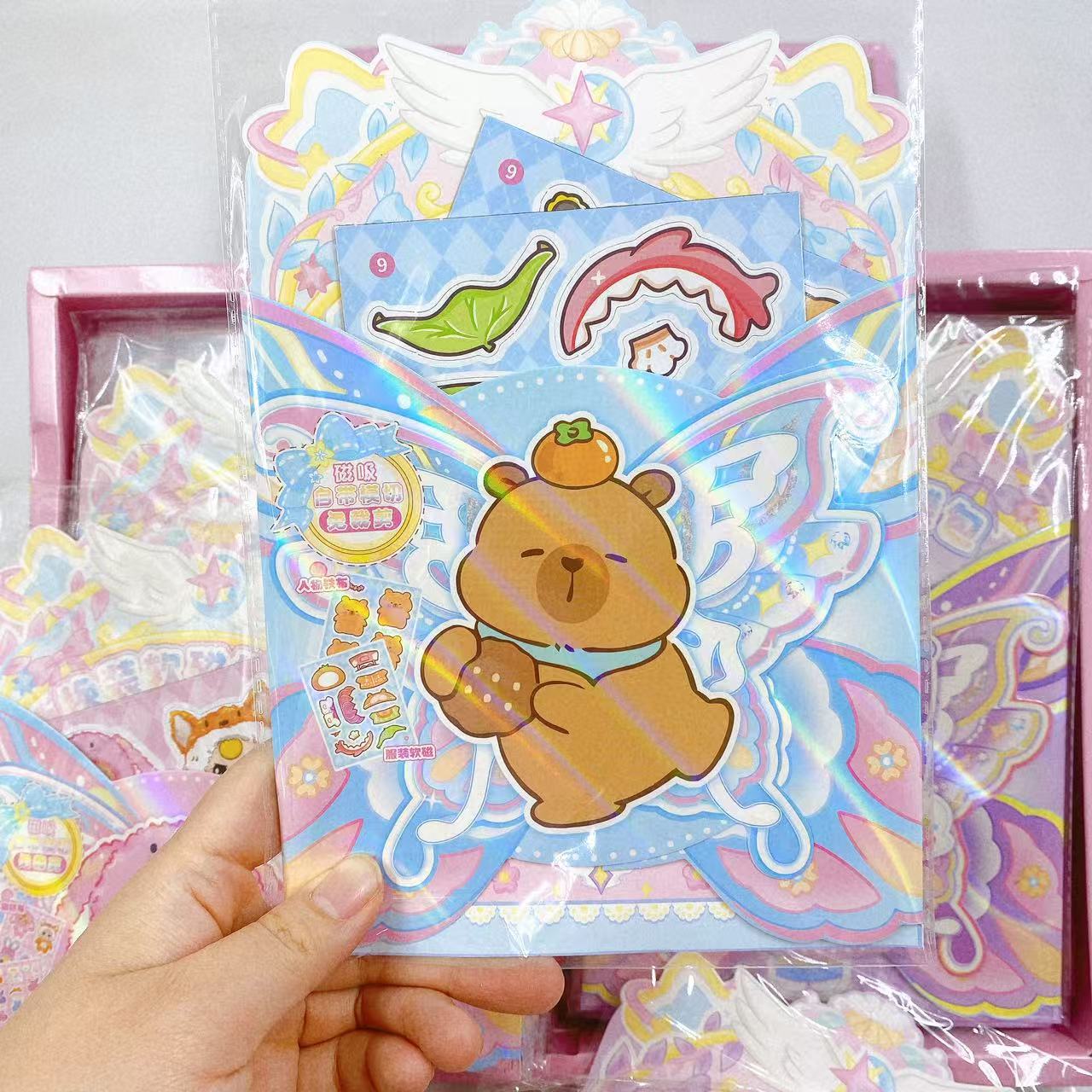 Nuevo disfraz de dibujos animados, succión magnética, libro silencioso, paquete silencioso, pegatinas, pegatinas, bricolaje hecho a mano, juguetes para niñas, regalos al por mayor