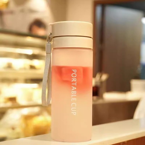 Plastic cup for male and female students, couple, extra large capacity water cup, drop-resistant, simple, sporty, Korean version, handy cup, good-looking