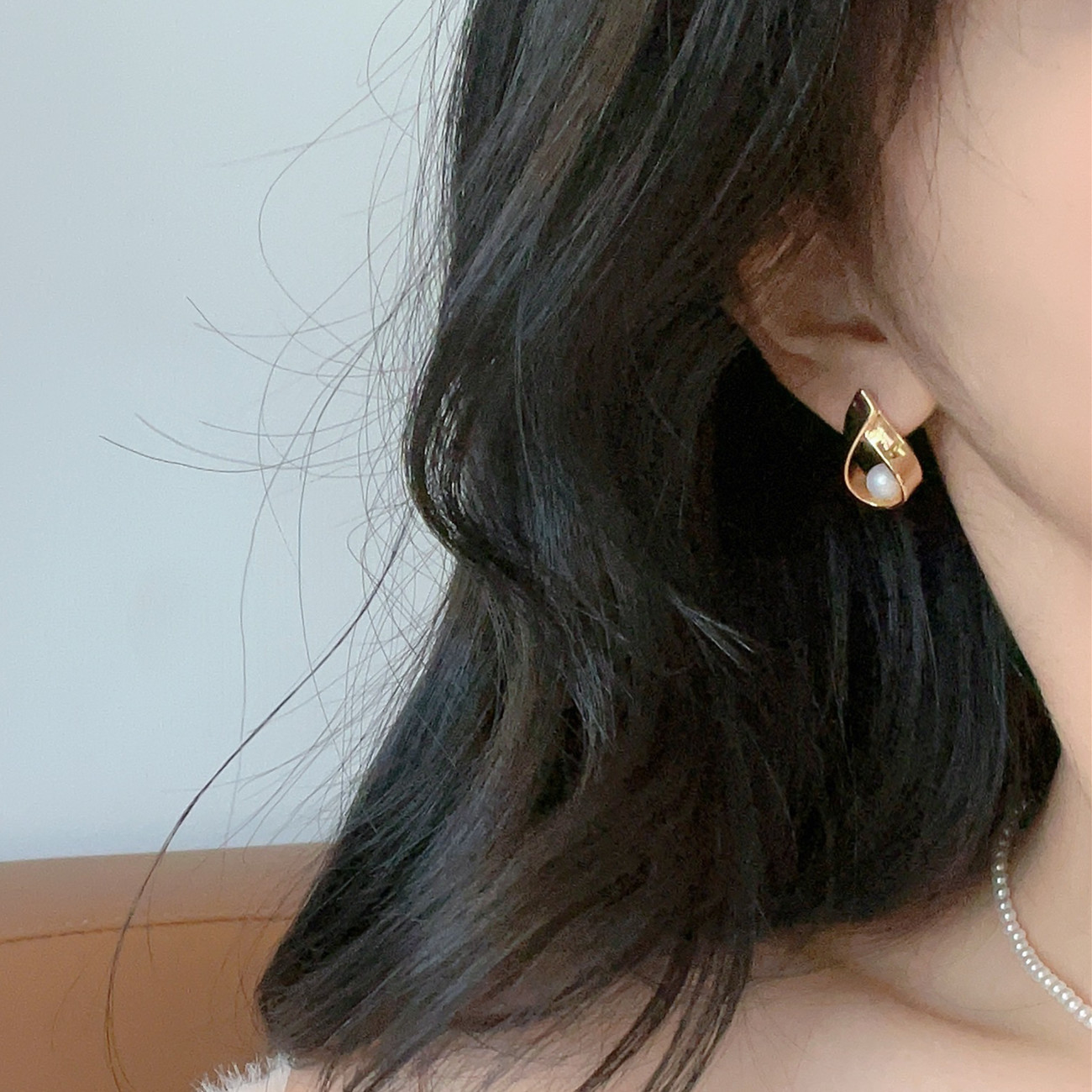 Small design geometric fashionable retro brand elegant earrings…