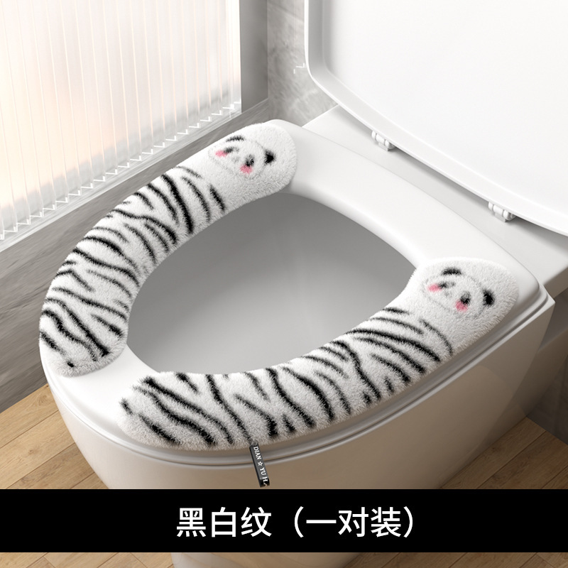 かわいいアニメの冬の座布団トイレ家庭用の高密なベルベットの座布団は水洗いして貼り付けることができます。|undefined