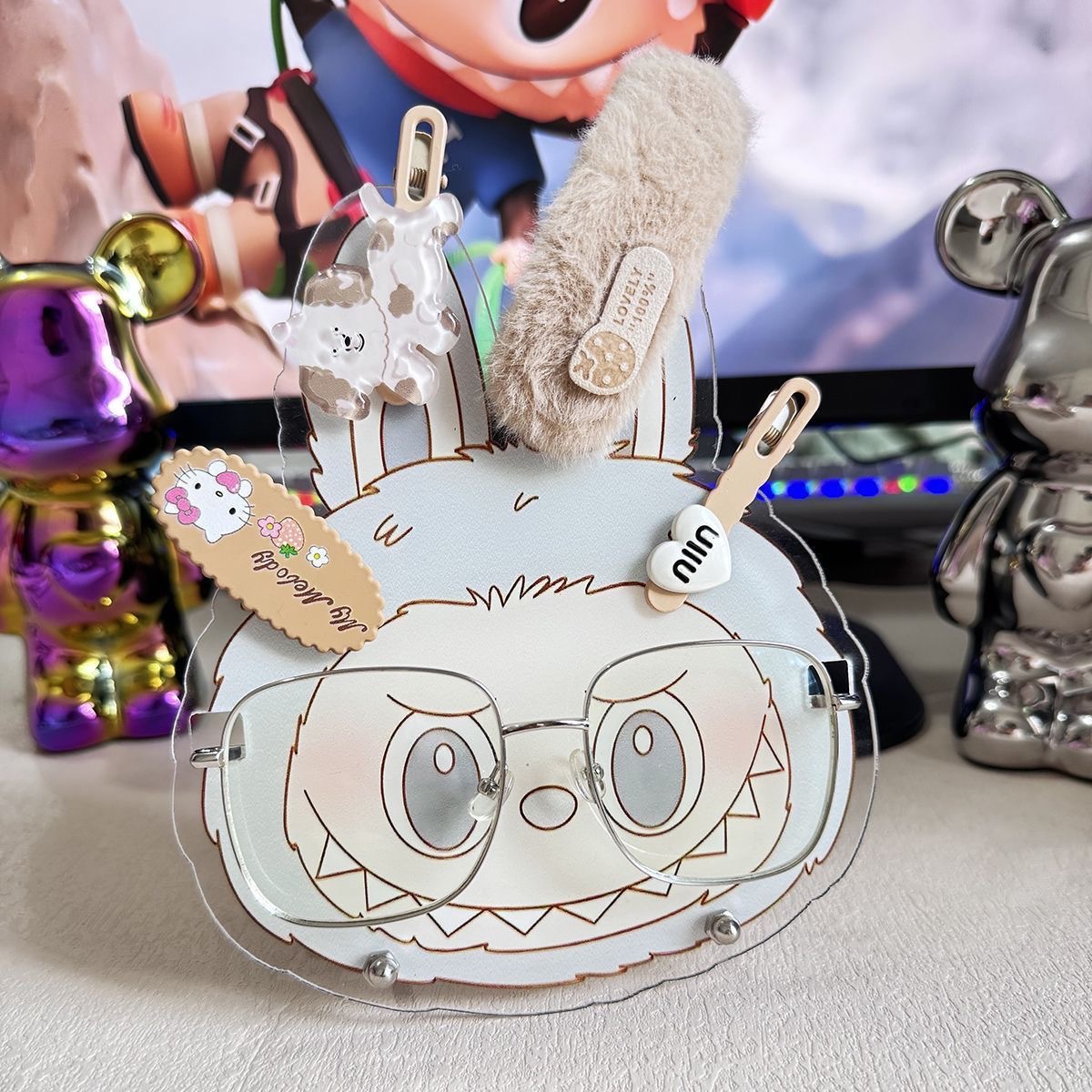 Pequeño libro rojo con el mismo estilo Sanrio kt cat Pacha marco de almacenamiento de gafas de perro lindo adorno de escritorio acrílico de alto valor image 21