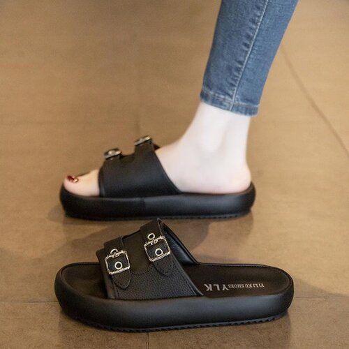 Thick-soled women's summer outdoor sandals 2025 new style, feel like stepping on the soft ground, flat beach sandals for outdoor leisure, one-piece open-toe sandals