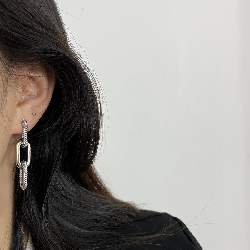 Designer-Stil, schwere Handwerkskunst, Mikrodiamant-Ohrringe, modische und ultraglänzende lange Metallkettenohrringe_voghion.com