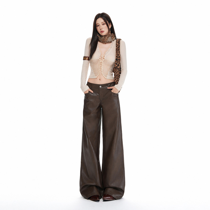 Warm-toned trendy American-style wide-leg leather pants for women, new for the 2026 autumn/winter season, mid-low waist, slimming, with a draping effect, floor-length casual pants Warm-toned trendy American-style wide-leg leather pants for women, new for the 2026 autumn/winter season, mid-low waist, slimming, with a draping effect, floor-length casual pants