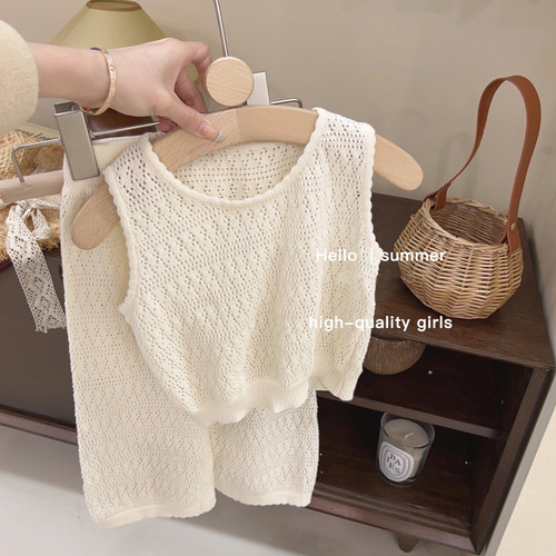 Internet celebrity children's clothing girls thin style knitted suit 2024 summer female treasure hollow vest wide leg pants two-piece trendy set