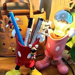 韓風ins童趣味かわいいズボンアニメ学生筆筒化粧ブラシ収納桶デスクトップ多機能置物