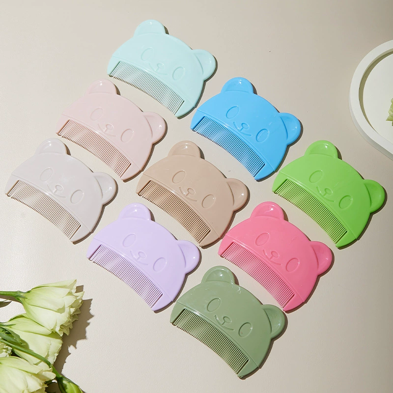 Детская расчёска‑скребок с медвежонком, лёгкая 12 г, в разных цветах