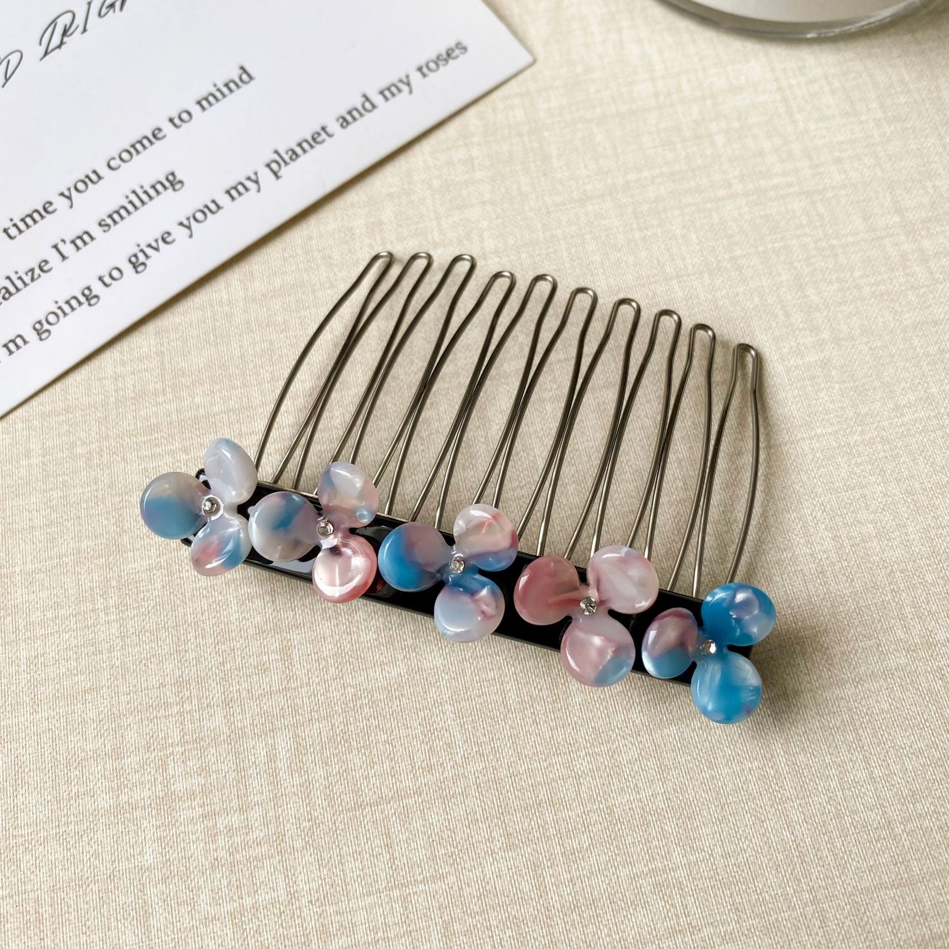 파란색과 분홍색 꽃