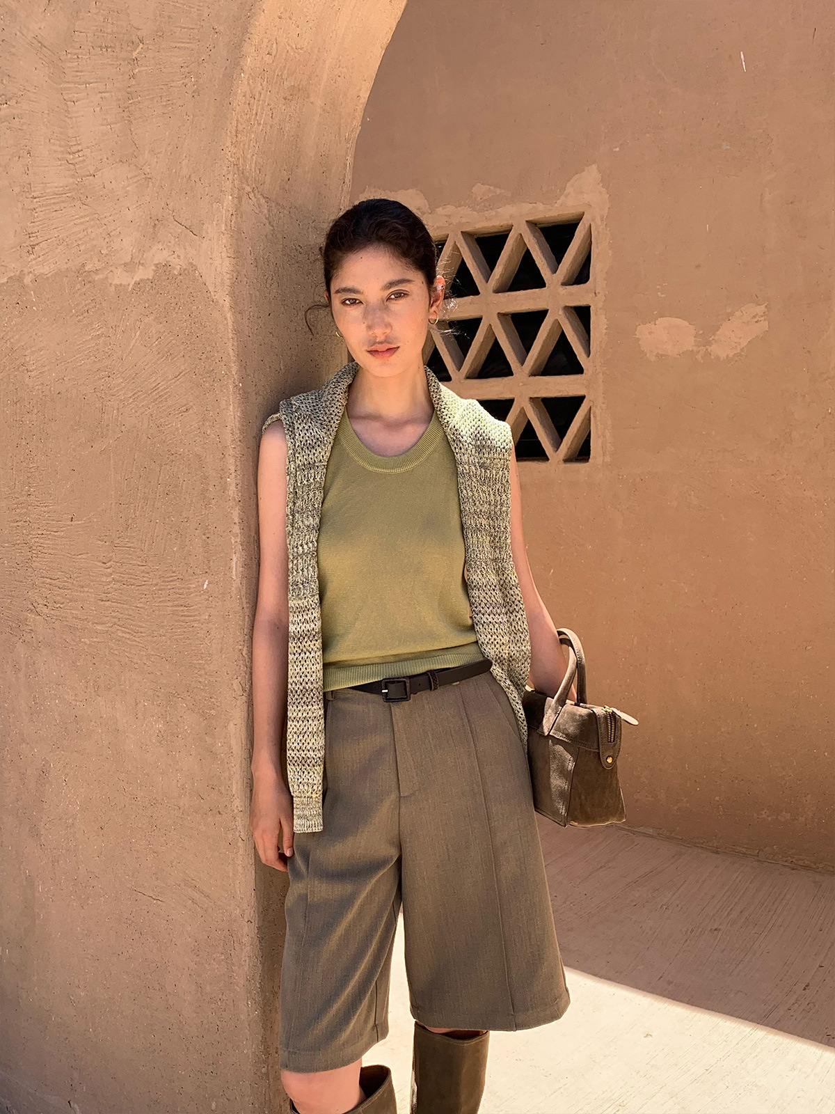 COMOS CMS Autumn High-Waisted Pleated Suit Trousers for Women, Simple Commute Straight-Cut Five-Point Pants 260262