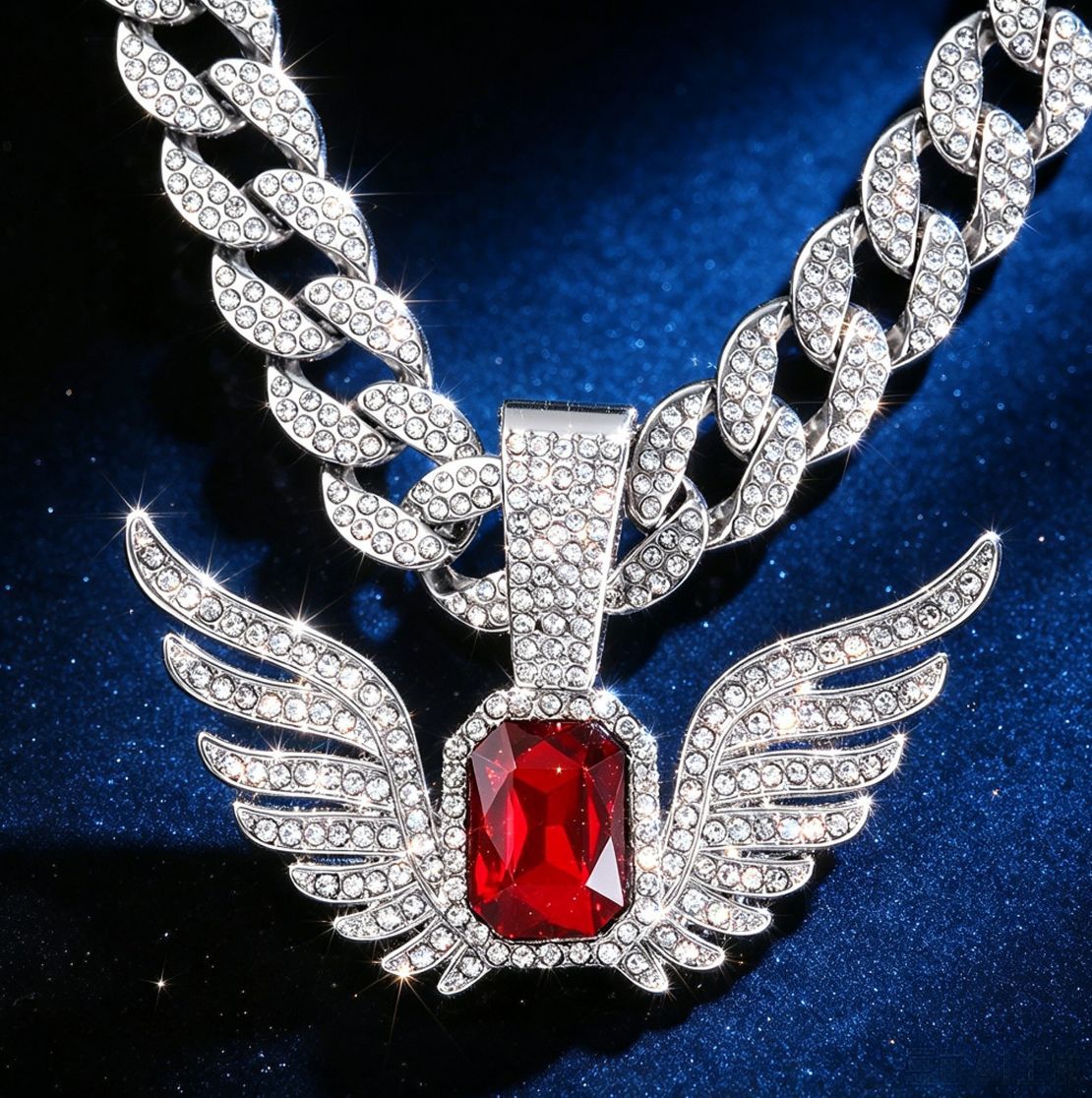 Europeo y americano hip hop completo diamante Ruby alas colgante collar de los hombres de personalidad transfronteriza alas de Ángel colgante fábrica al por mayor