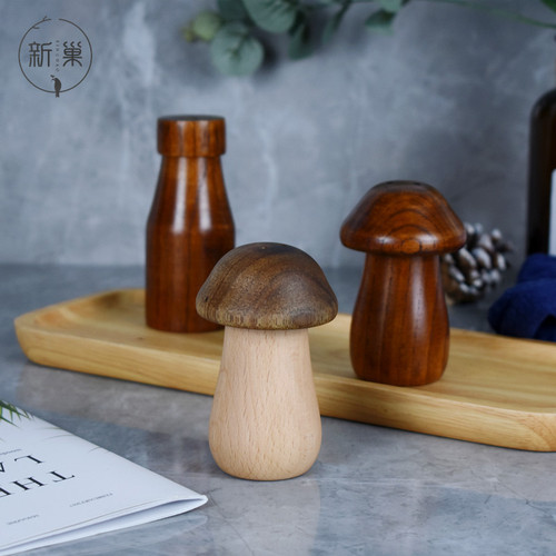 New product launch wooden toothpick holder creative mushroom simple toothpick jar Japanese style personalized household toothpick box