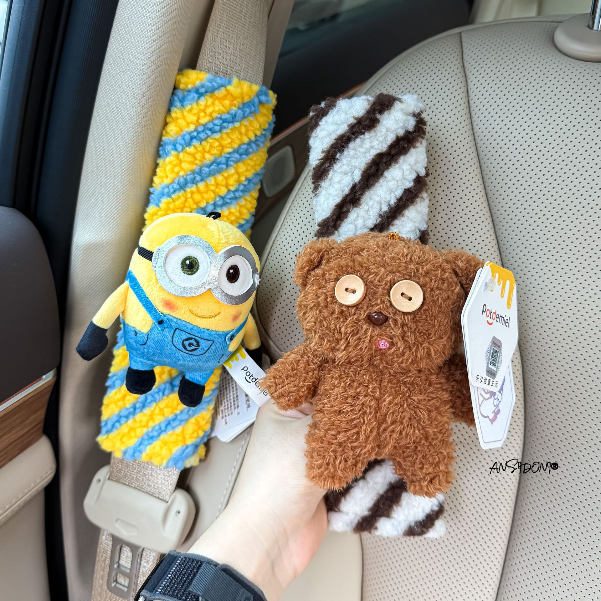 Authentic Minions Car Seatbelt Shoulder Pads Car Accessories Interior Decorations Gift for Female Friends New Car Gift