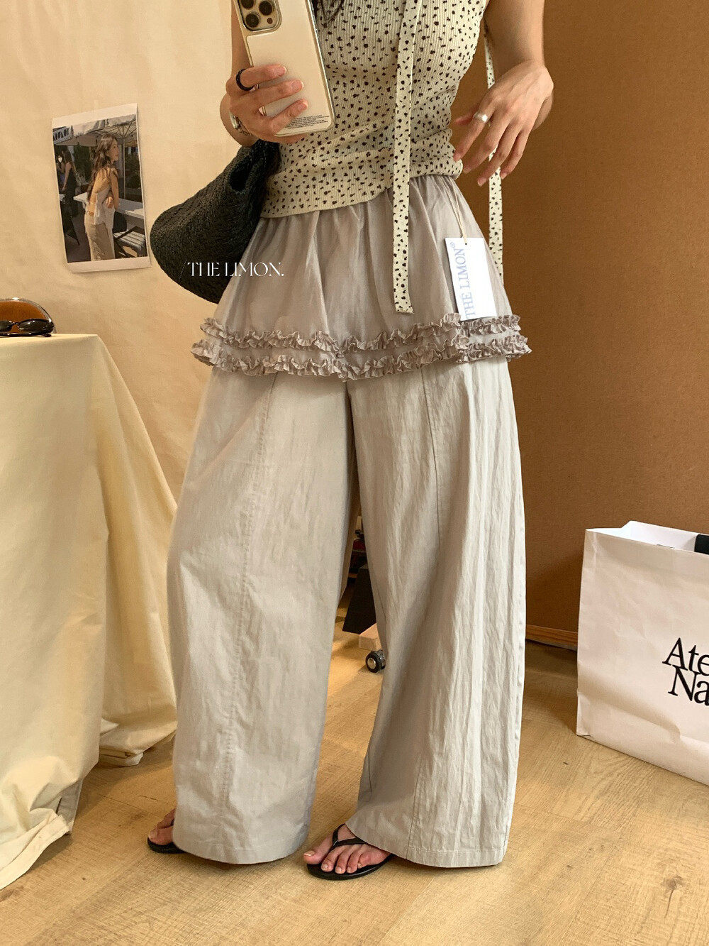 Quần culottes nữ ống rộng cạp cao phong cách Hàn Quốc, thiết kế giả hai lớp viền bèo nhún — màu trắng, màu xám, màu kaki chi tiết 7