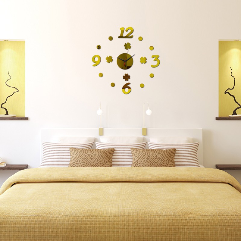 Creative acrylic three dimensional watch on wall, mirror effect, simple and elegant design