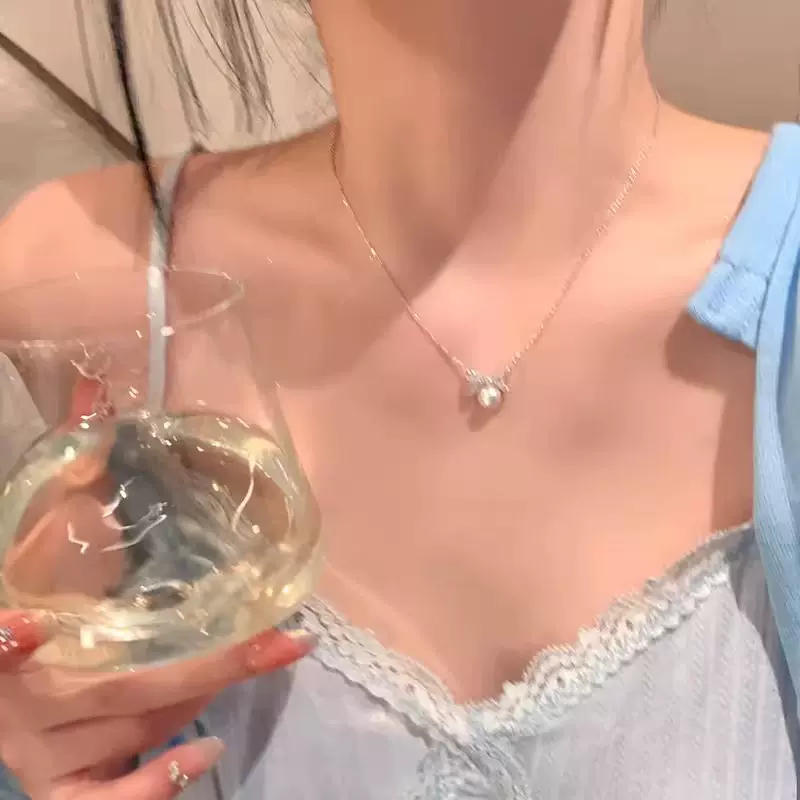 蝴蝶结珍珠钛钢锆石项链女2024爆款轻奢小众高级感锁骨链颈链配饰