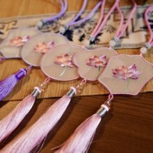 刺绣苏绣手工刺绣车挂流苏挂件古风特色苏州特产礼品双面绣