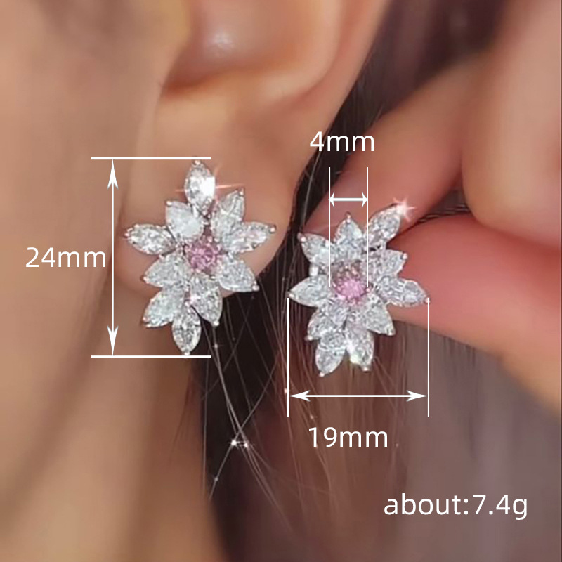 1 Pair Elegant Lady Modern Style Flower Inlay Copper Zircon Ear Studs display picture 1