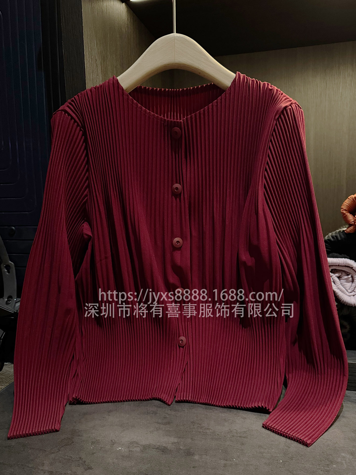 Autumn elegant solid color coat with a round collar