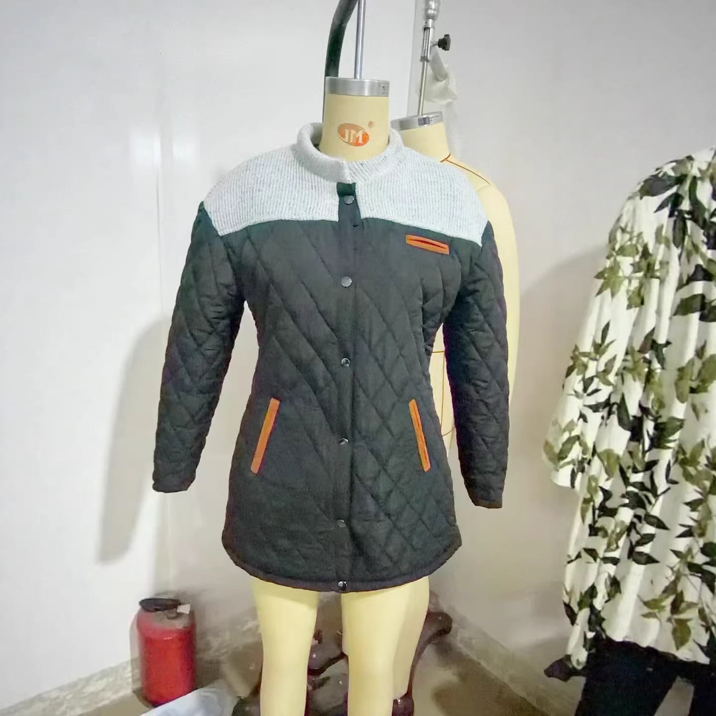 Women's Patchwork Cotton Jacket Long Sleeve Round Neck Diamond Pattern Loose Fit With Pockets Outerwear_voghion.com