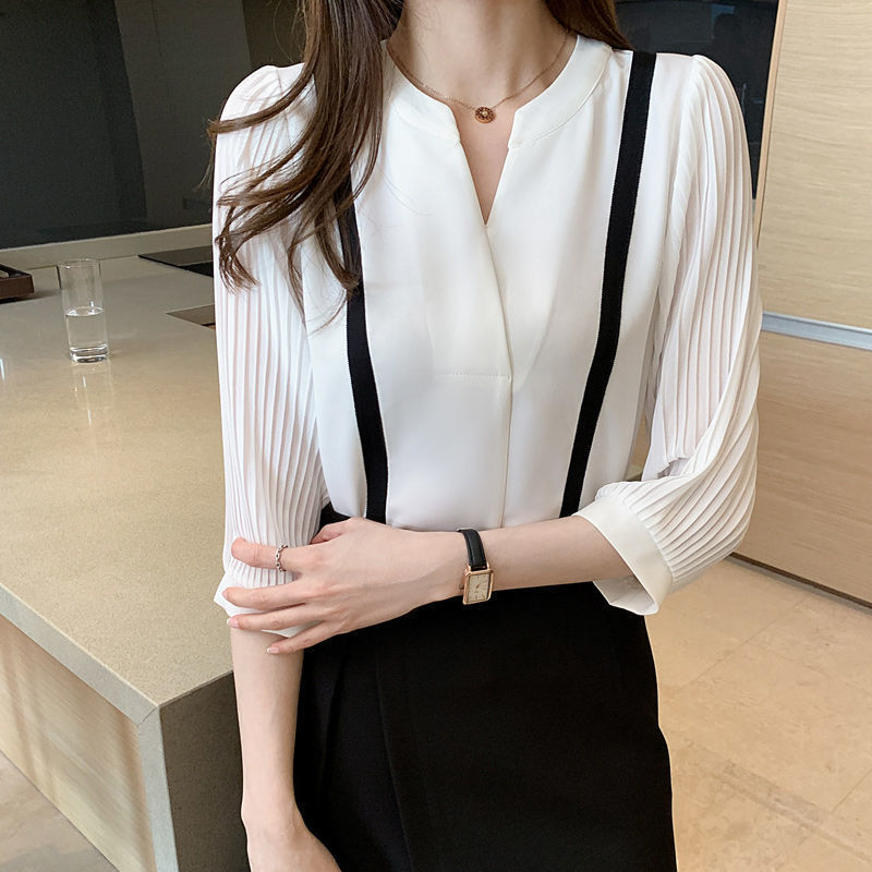 V-Neck White Shirt for Women, Three-Quarter Sleeve Chiffon Top, 2025 Summer Fashion Design, Niche Mid-Sleeve Shirt for Spring