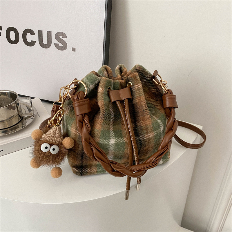 格子抽帶水桶小包包女2024秋冬新款時尚單肩包外貿跨境代發斜挎包