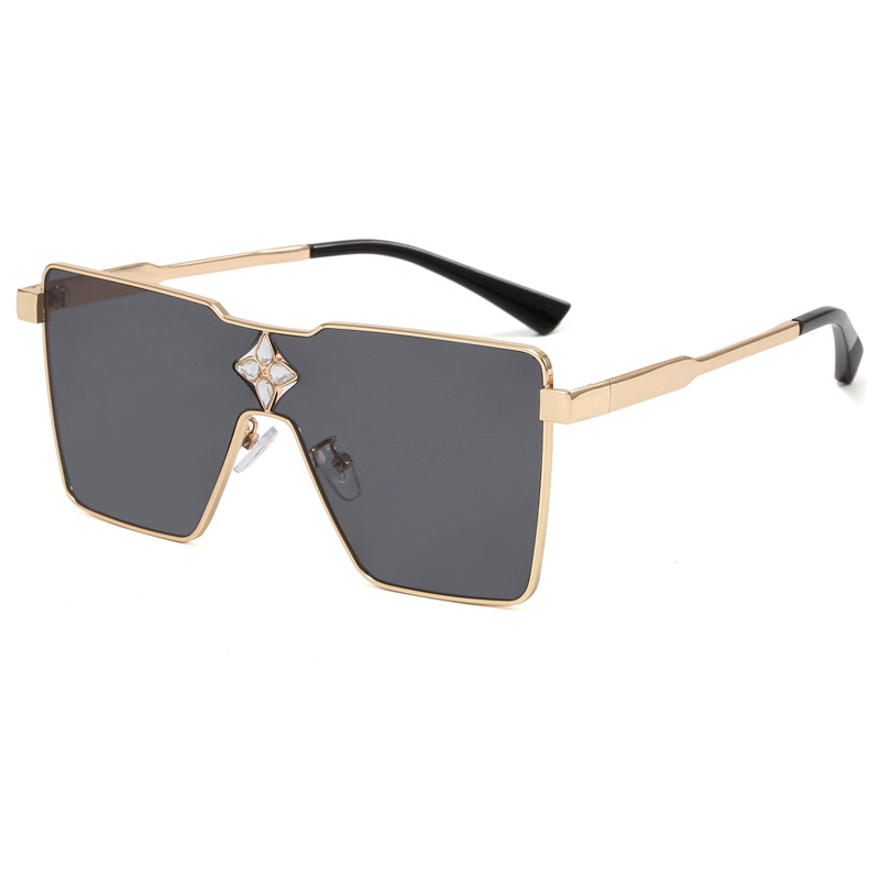 Ventas directas de fábrica nuevas gafas de sol cuadradas de metal transfronterizas europeas y americanas gafas de sol de Marco grande gafas de sol de moda de una pieza para mujer lote