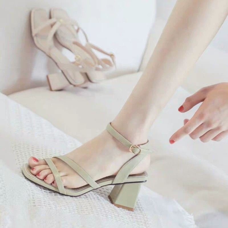 2025 новые летние стильные женские туфли-босоножки на толстом каблуке с открытым носком и квадратным носком, модные универсальные женские босоножки на высоком каблуке