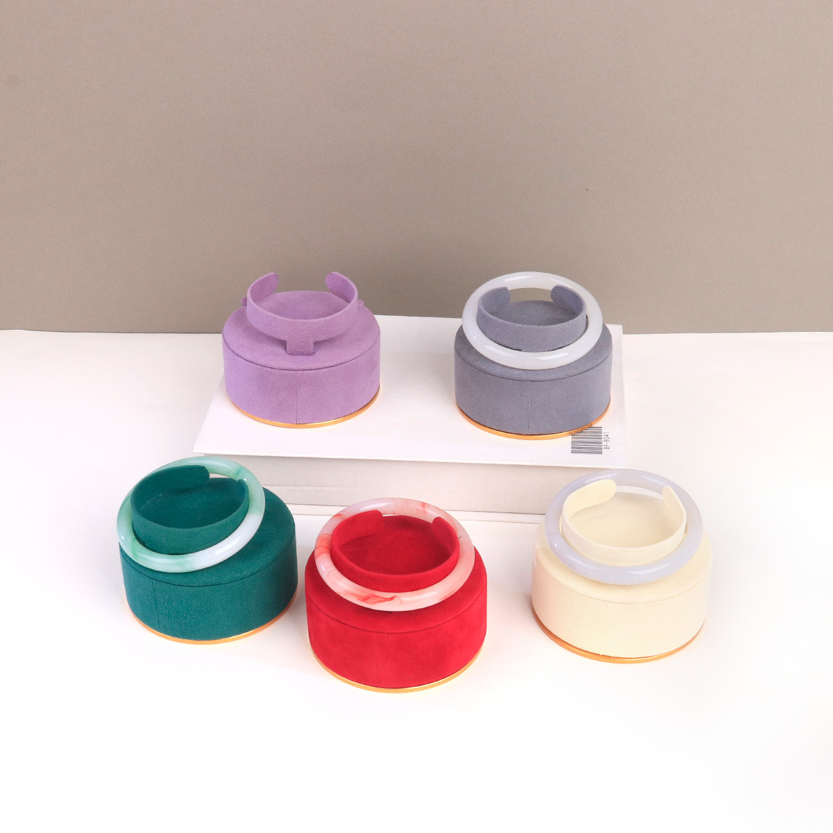 �¿���鱦���е���������ָ��Ʒչʾ�ܹ�̨�鱦��װ����չʾ��