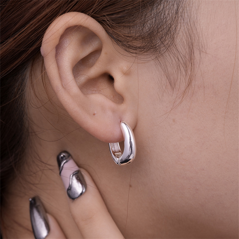 1 Pair Simple Style U Shape Geometric Plating Stainless Steel Hoop Earrings Drop Earrings display picture 14