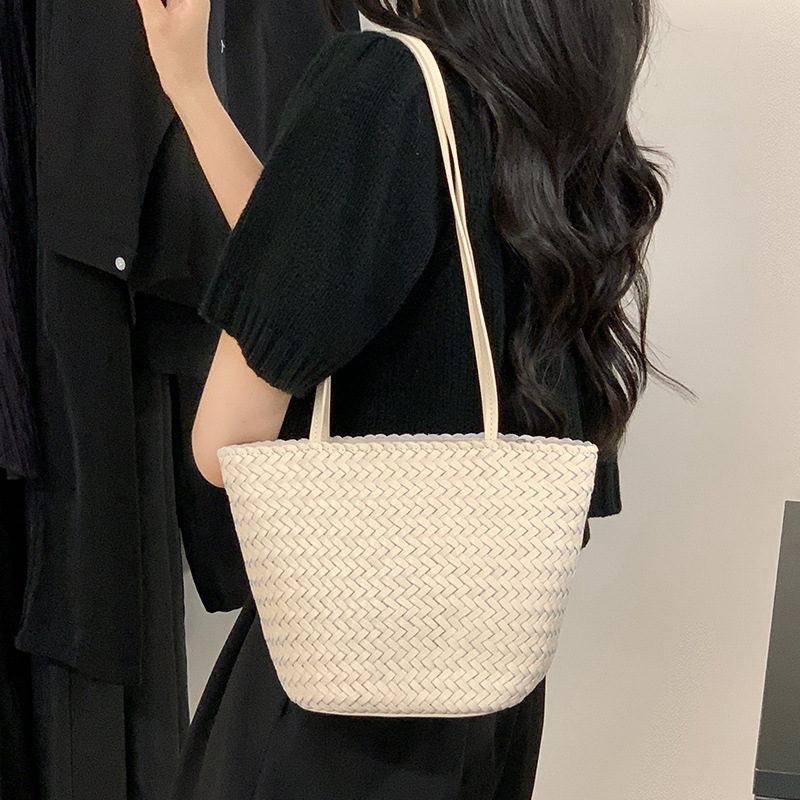 Genuine Leather Shoulder Bag For Women Tote Bag 2025 New Arrival Niche Handmade Cowhide Woven Bag Vacation Market Bag - Thumbnail 4