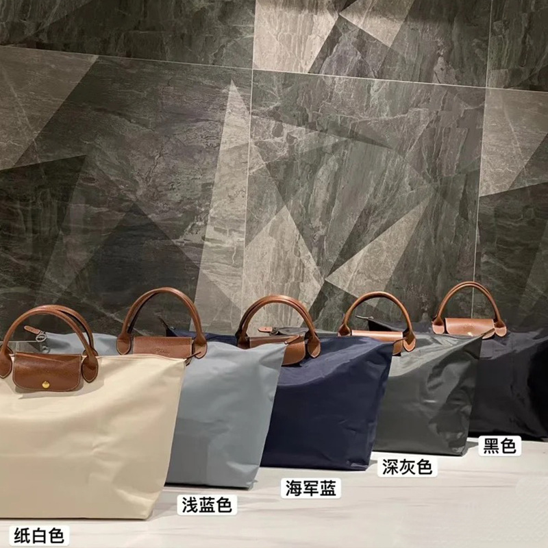 Dragon Inlaid Travel Bag Nylon Waterproof Dumpling Bag with Cowhide Luggage Bag Single Shoulder Crossbody Bag Eco-Friendly Color Series