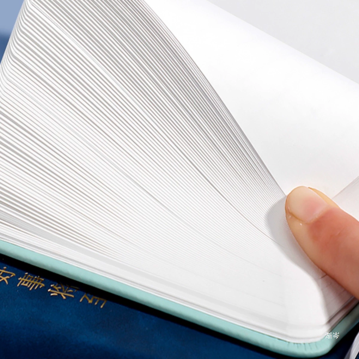 Portable small notebook, handheld pocket laptop, high quality book