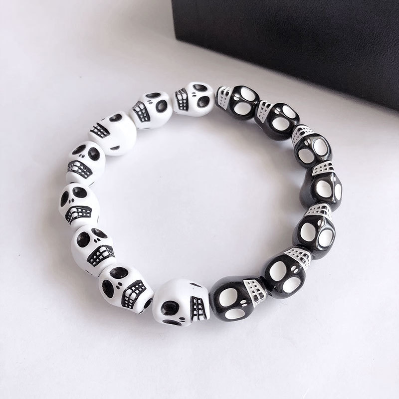 Braccialetto teschio con perline punk di vendita calda per uomo e donna, braccialetto testa fantasma, gioielli retrò di Halloween scuro_voghion.com