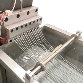 塑料挤出机;塑料管材设备;塑料造粒机